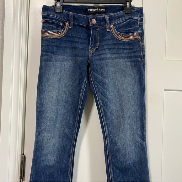 869087_5